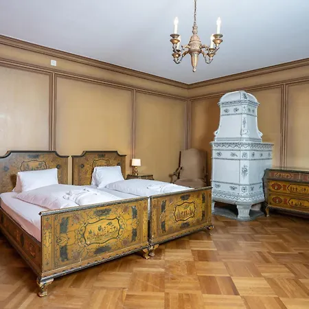 Chesa Spuondas Szálloda